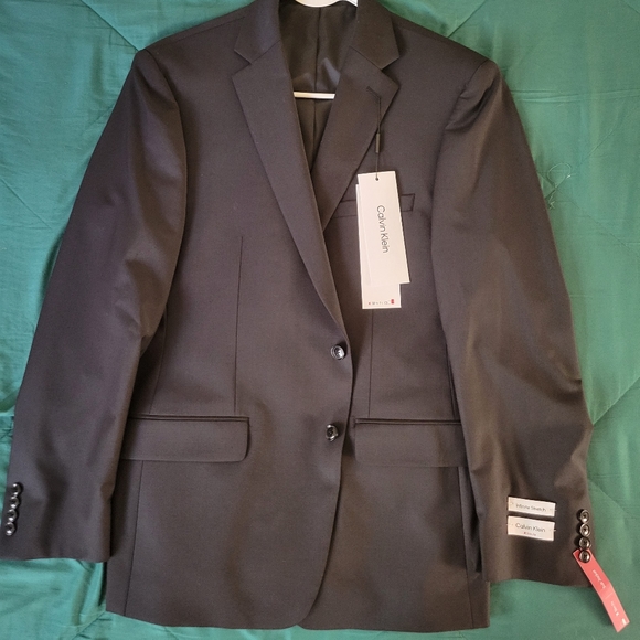 Calvin Klein Men's Slim Fit 2 Piece Suit Size 44R - Black